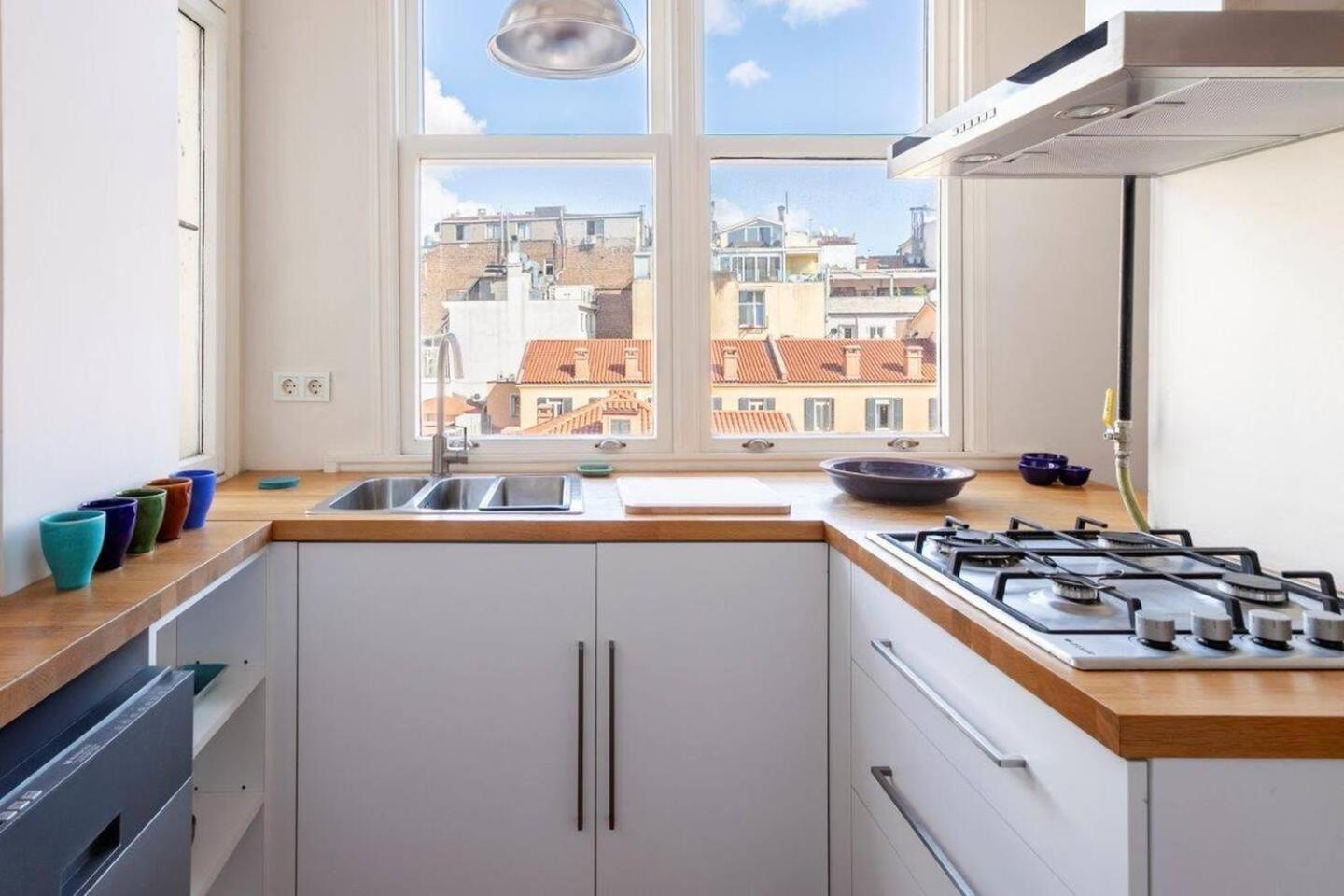 Daire Bright Charming 1-bed Home-heart Of Taksim! #365 *