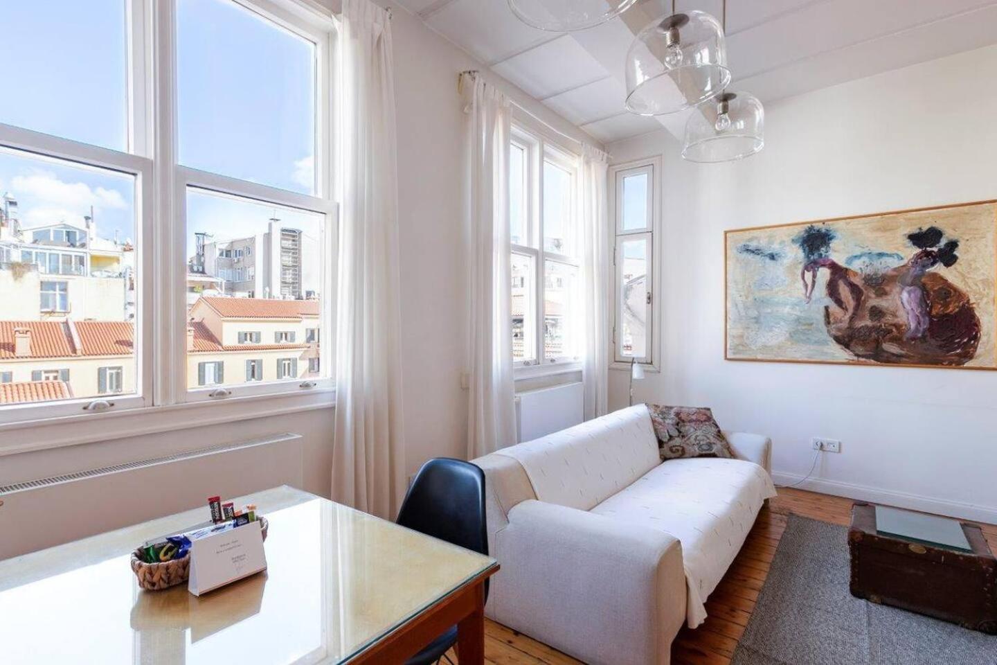 Daire Bright Charming 1-bed Home-heart Of Taksim! #365