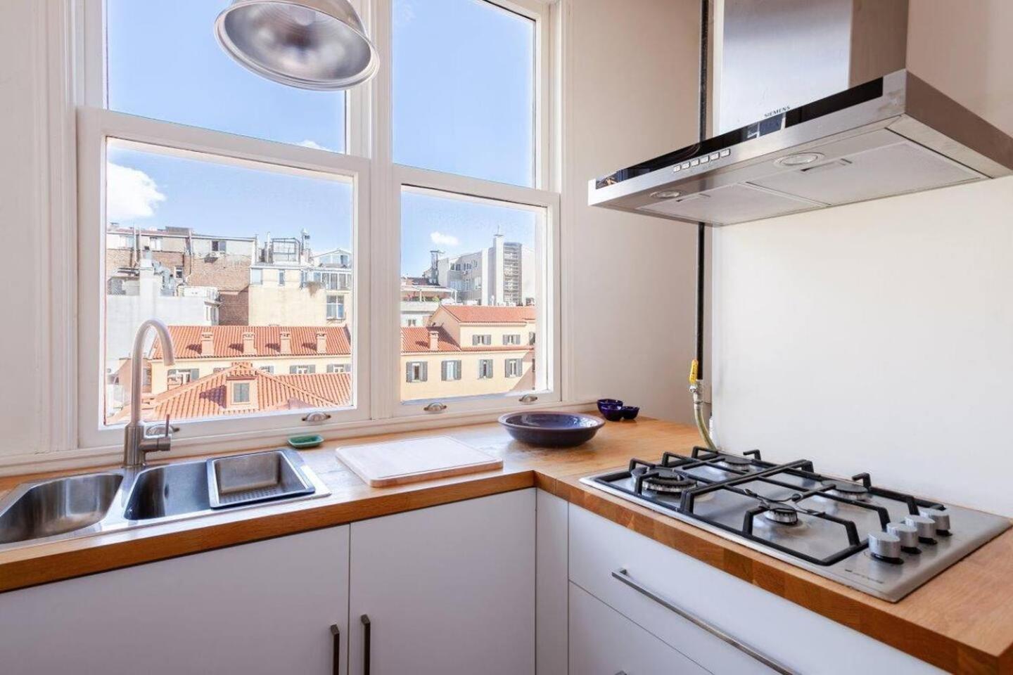 Bright Charming 1-bed Home-heart Of Taksim! #365 Daire